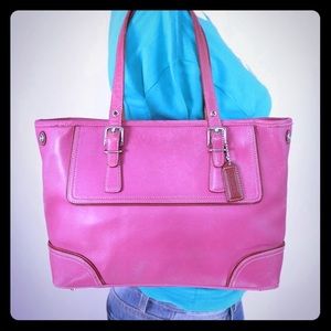 COACH Hamptons large expandable purse pink leather